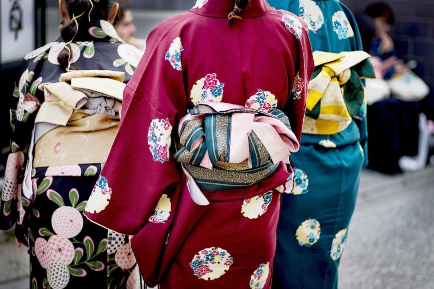 japans-coming-of-age-ceremony-seijin-shiki-02