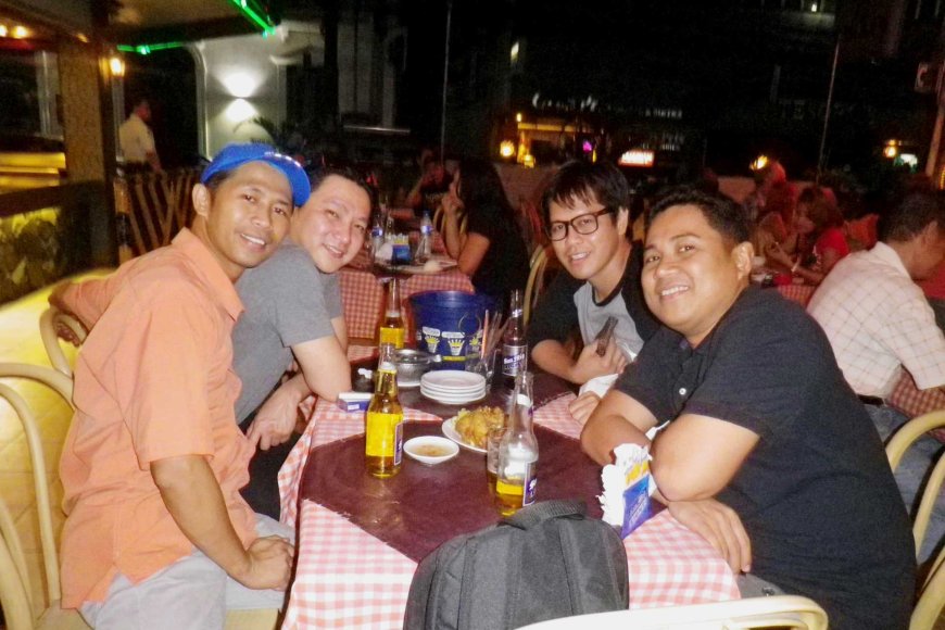 enduring-bonds-and-traditions-of-the-barkada-culture-05