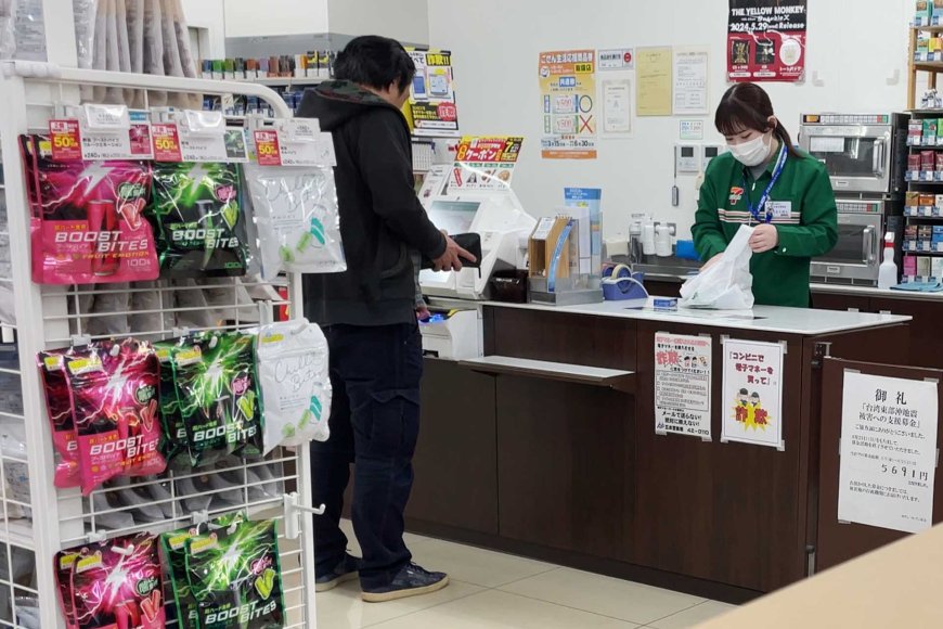delights-of-japanese-convenience-stores-a-peek-into-their-unique-culture-05