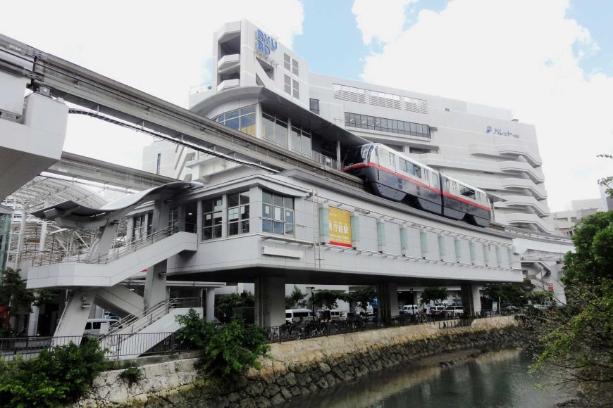 exploring-kokusai-dori-okinawas-international-street-of-culture-cuisine-and-commerc-07