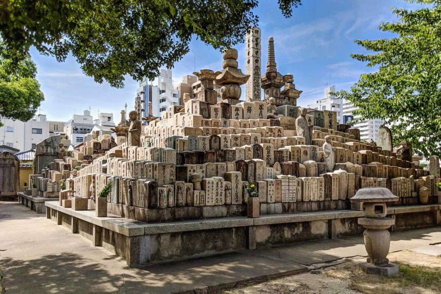 日本の秋分の日伝統自然そして内省の調和-04