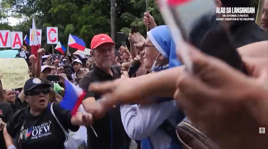 a-nuns-call-for-unconditional-love-amid-hate-at-the-september-21-protests-05