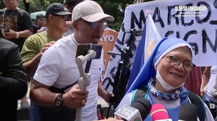 a-nuns-call-for-unconditional-love-amid-hate-at-the-september-21-protests-07