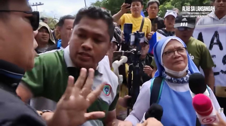 a-nuns-call-for-unconditional-love-amid-hate-at-the-september-21-protests-08