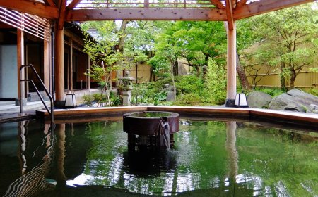 Why I Love Going to Onsen (温泉) Baths
