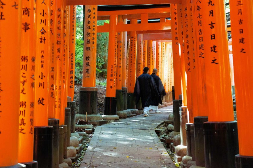 Finding Peace in a Fast World: Lessons from Japanese Zen Living