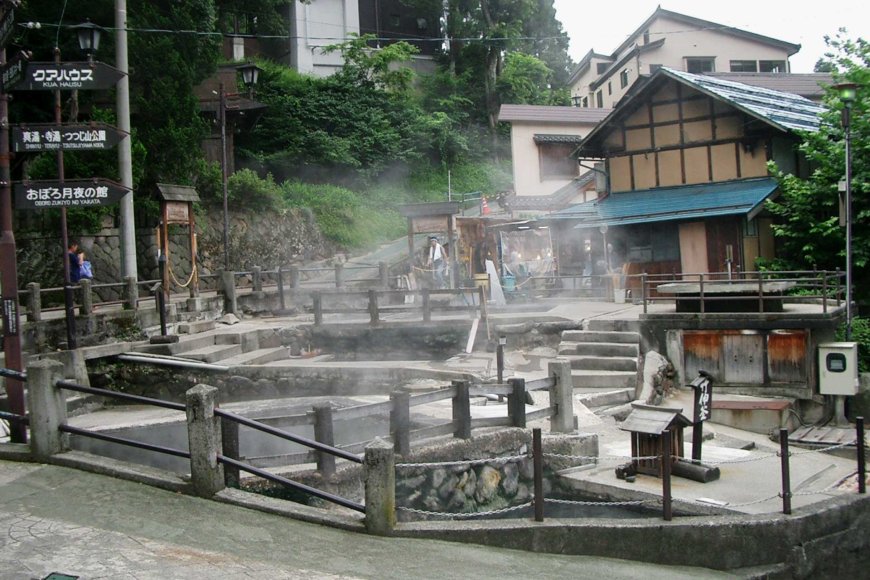 best-places-to-experience-a-white-christmas-in-japan-07