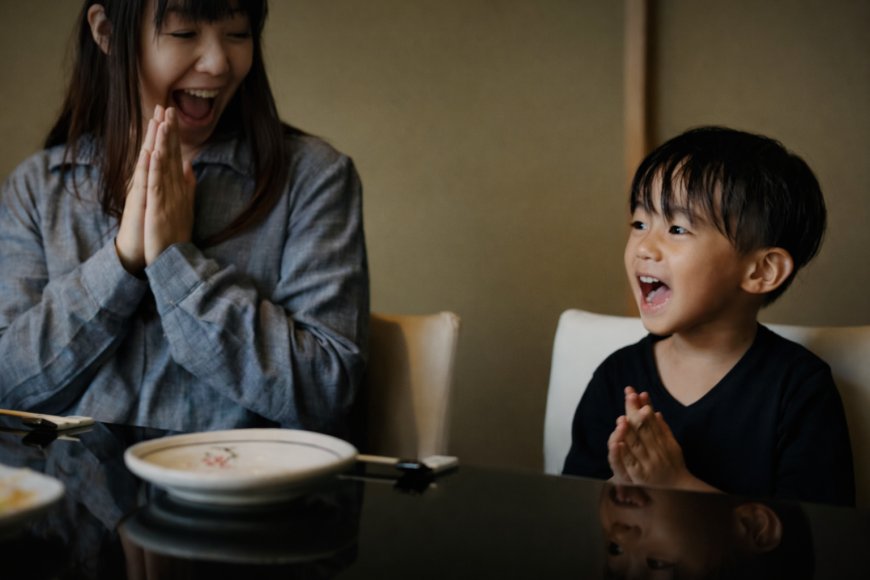 dining-etiquette-japan-what-not-to-do