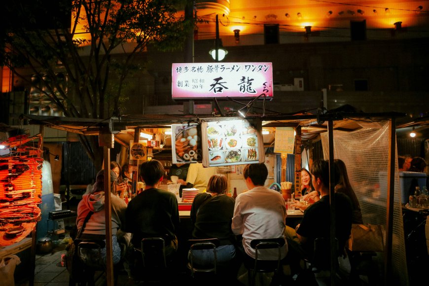 dining-etiquette-japan-what-not-to-do