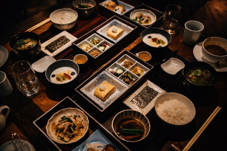 Dining Etiquette in Japan: What Not to Do at the Table